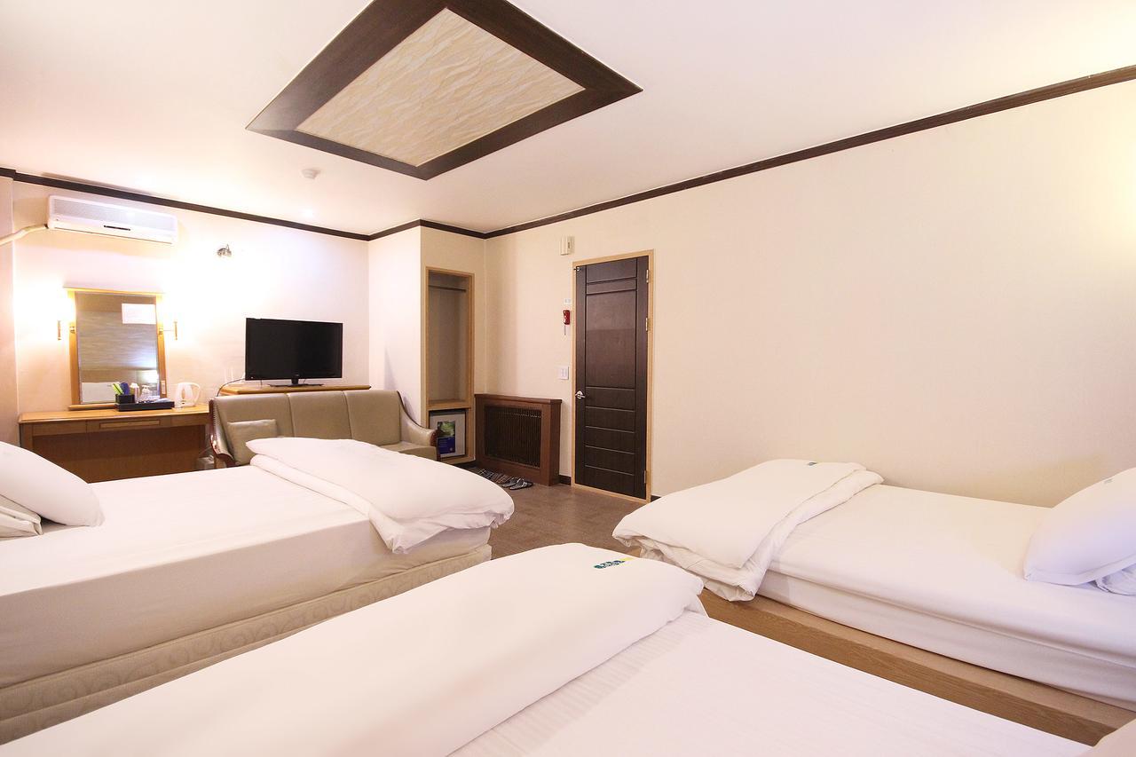 Daegu Hilltop Hotel Екстериор снимка