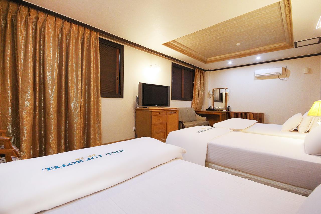 Daegu Hilltop Hotel Екстериор снимка